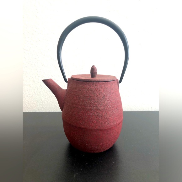 Stoneware Tea Kettle - Picture 1 of 5